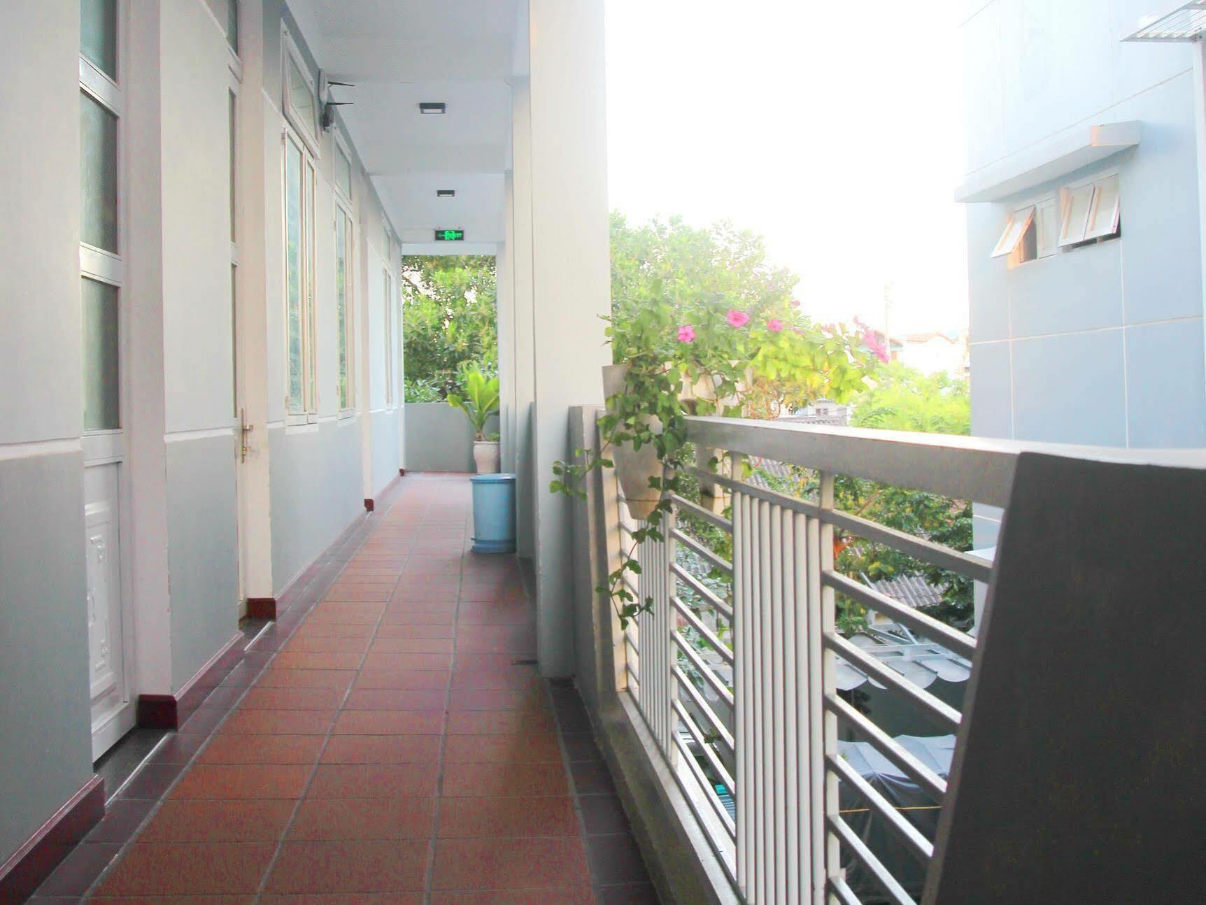 Quan Quan Hotel Da Nang Exterior foto